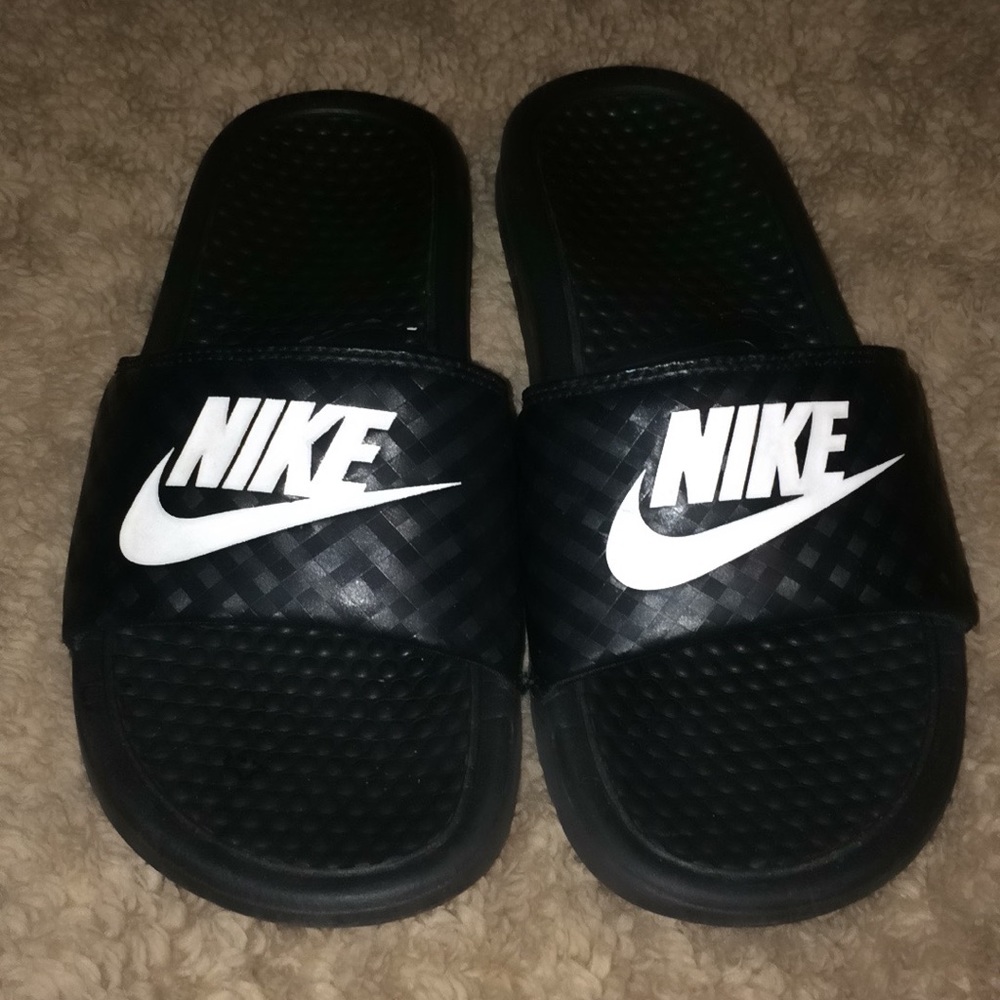 NIKE Benassi Women Slides